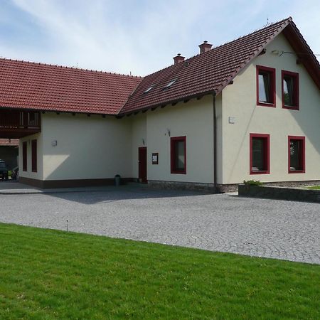 Penzion Lipina Slatinany Exterior photo